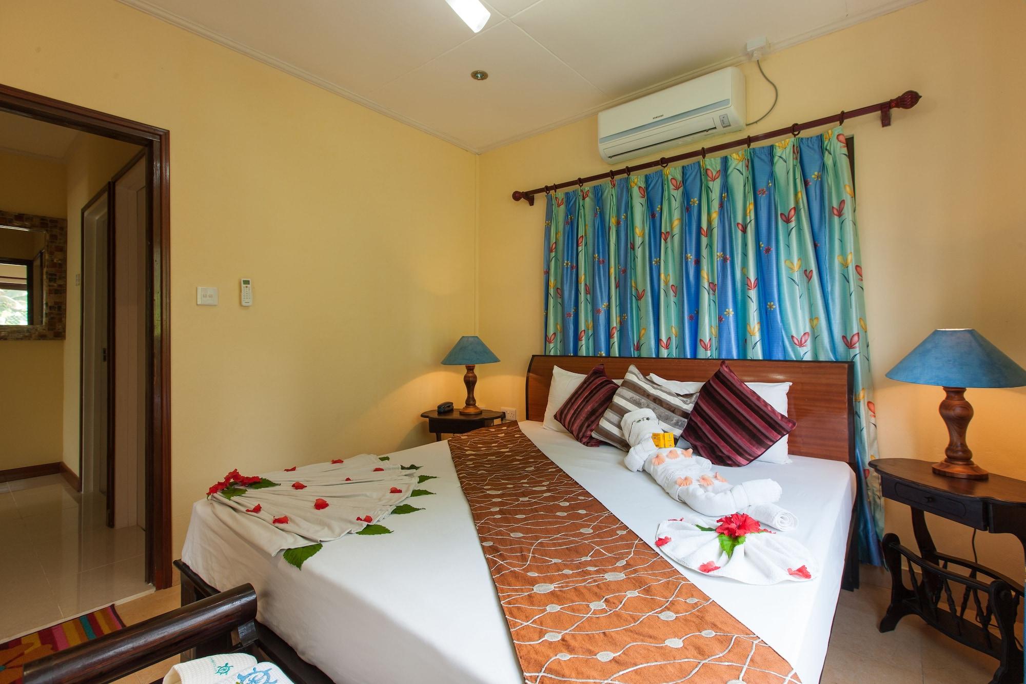 Le Relax Self Catering Apartment La Digue  Extérieur photo
