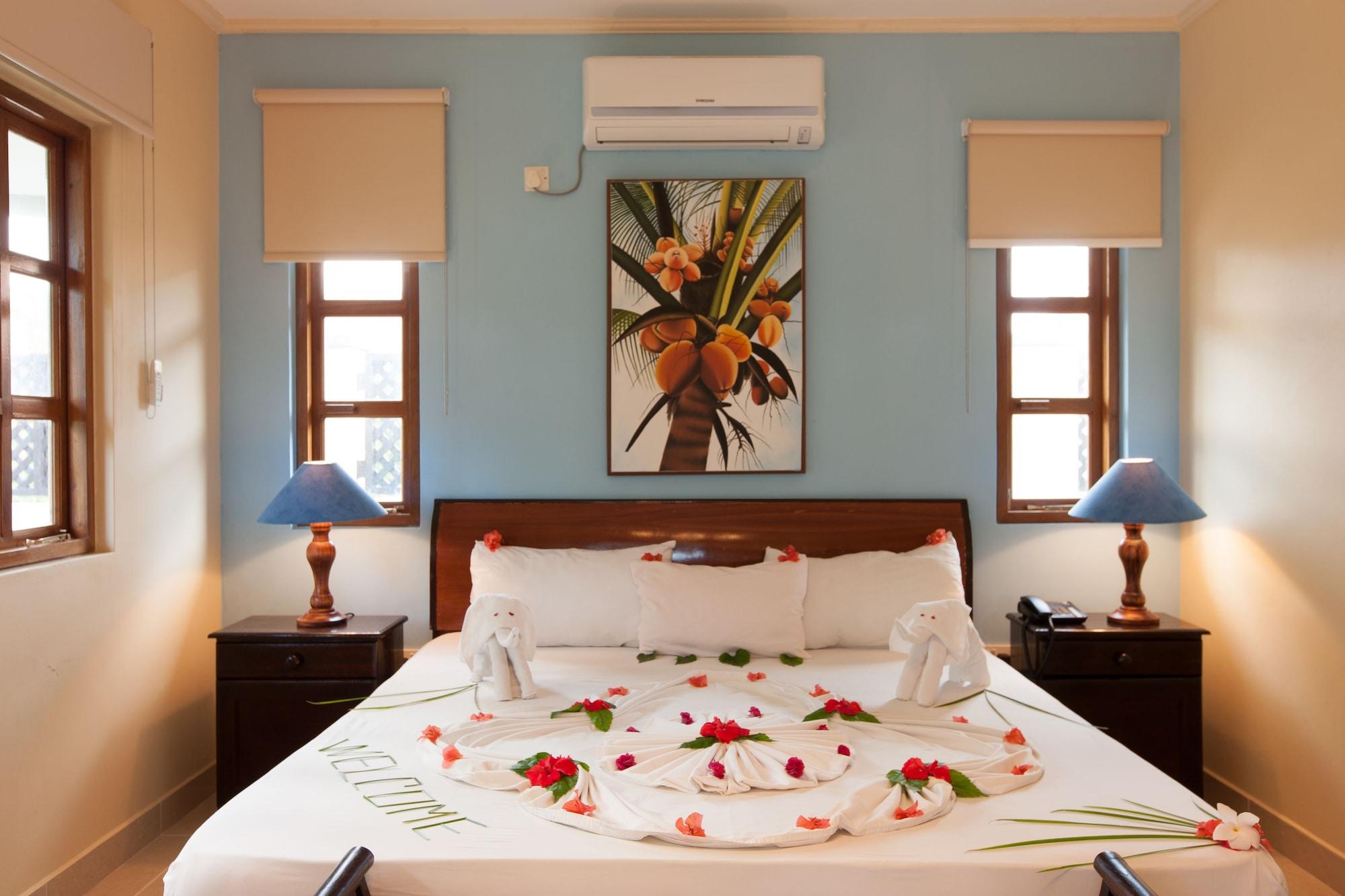 Le Relax Self Catering Apartment La Digue  Extérieur photo