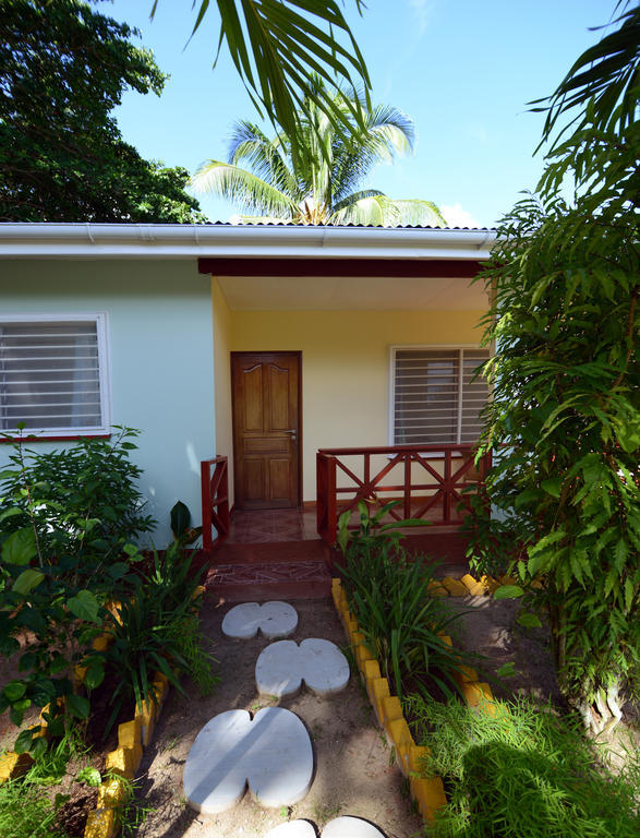 Le Relax Self Catering Apartment La Digue  Extérieur photo