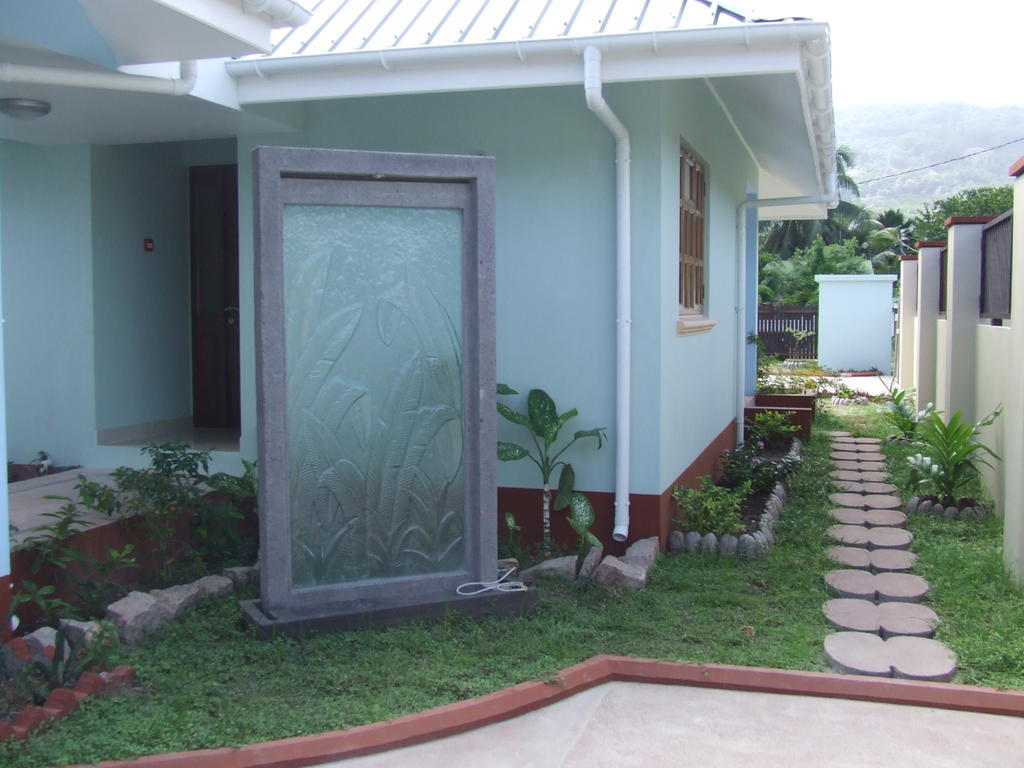 Le Relax Self Catering Apartment La Digue  Extérieur photo