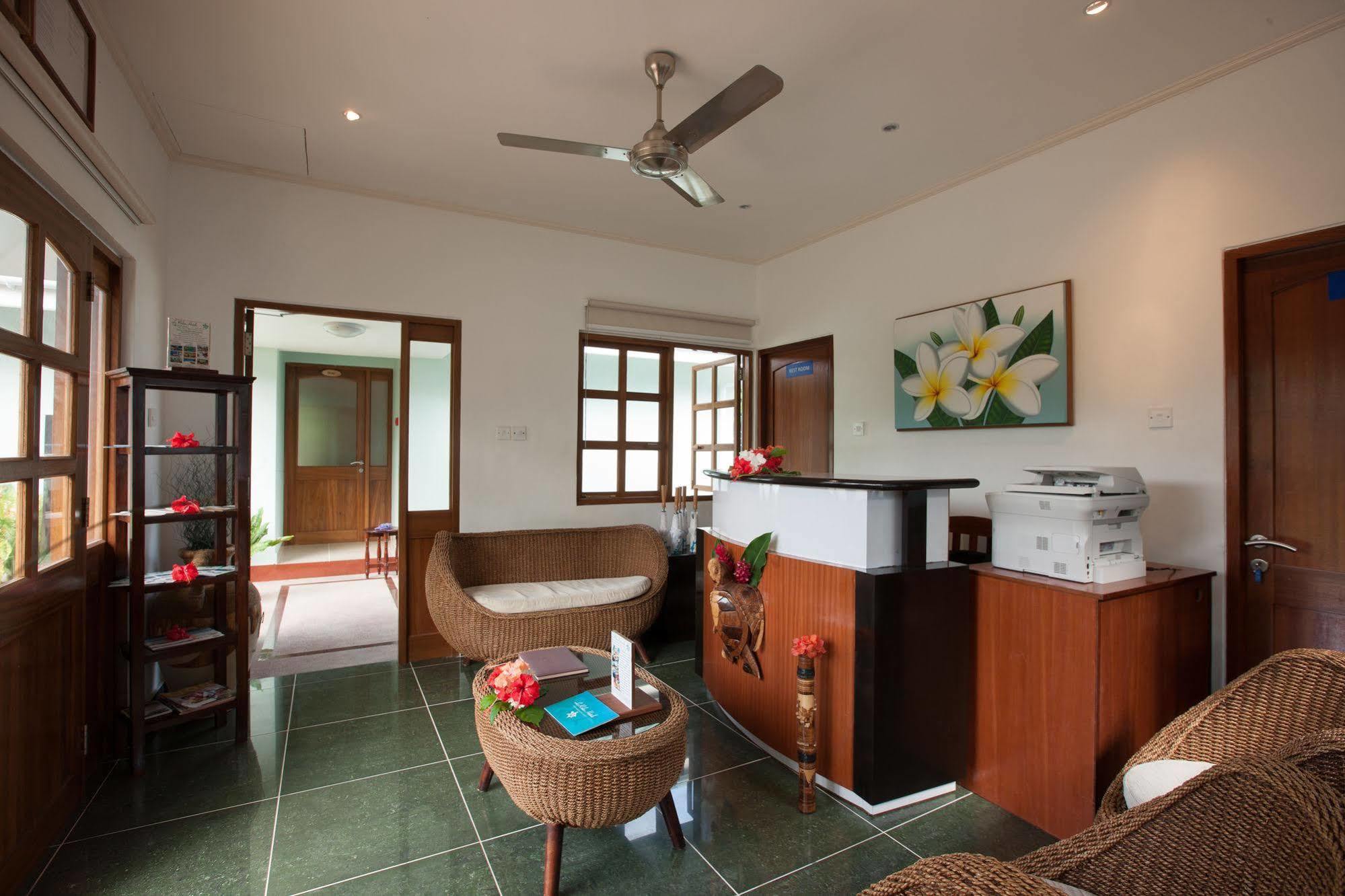 Le Relax Self Catering Apartment La Digue  Extérieur photo